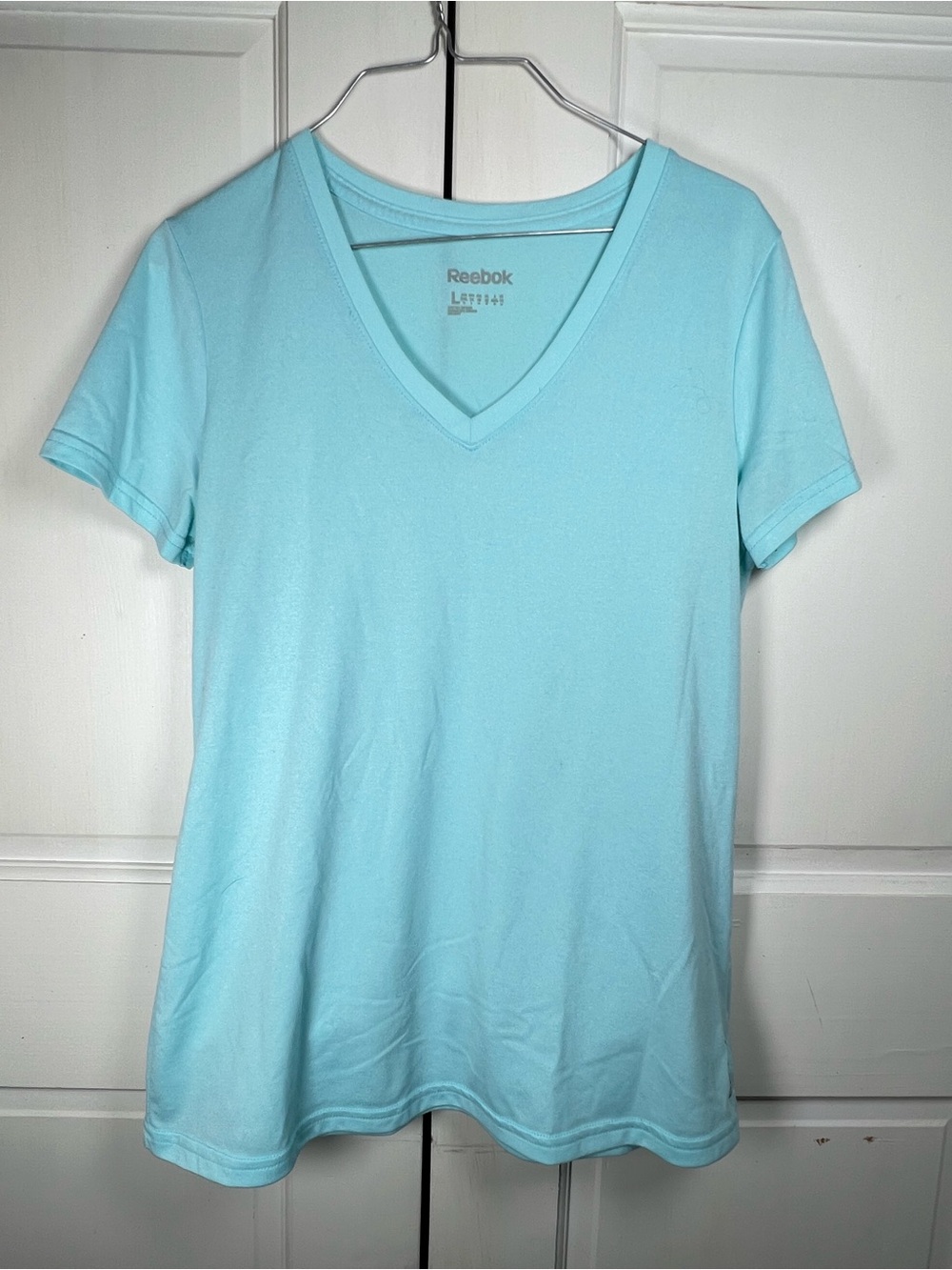 Reebok Women's Aqua V-Neck Active Top Short Sleeve Tee Sz Large